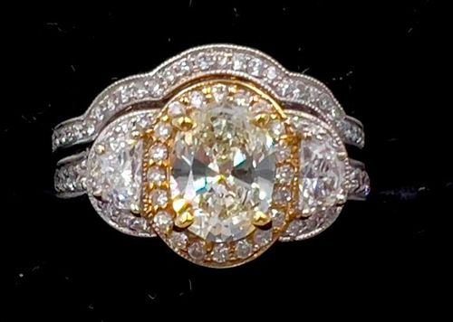 Oval Diamond Engagement Set