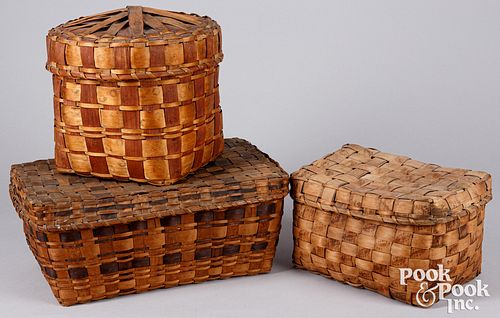 Woodlands Indian splint lidded baskets
