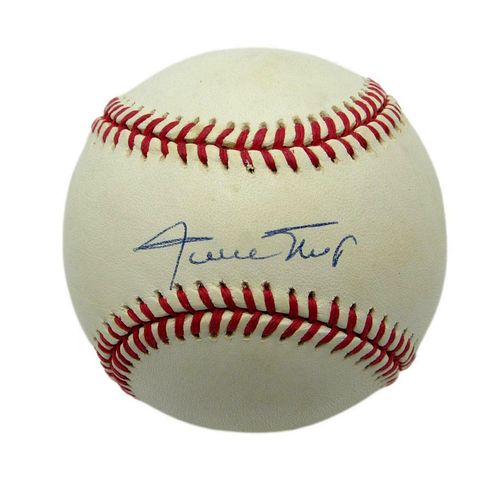 Willie Mays Signed ONL Baseball with Display Case (JSA ALOA)