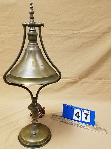 BRASS TABLE LAMP 24"