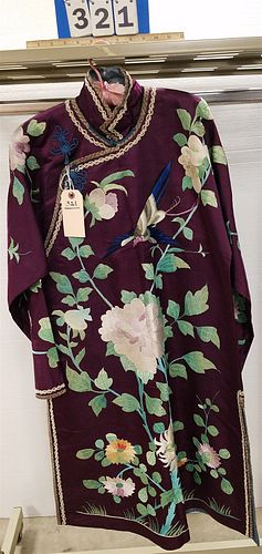 CHINESE SILK EMBROIDERED GOWN