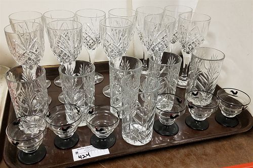 TRAY CRYSTAL STEMWARE 11 WINE GOBLETS, 6 GLASSES AND 6 DECO ROOSTER DECORATED CORDIALS