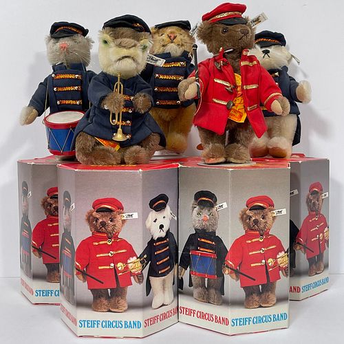 Steiff "Golden Age Of The Circus" Set Of Five Band Animals, Circa 1988, all boxed, with Steiff buttons and numbered tags, comprising: 0120.19 Bear Ban
