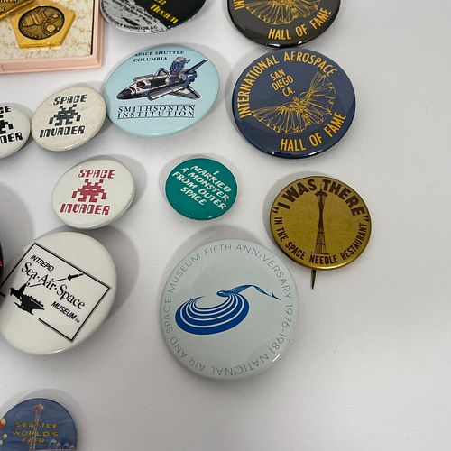 Group Of 44 Vintage Space.And Aeronautical Buttons, Interesting group circa including "National Engineers' Week, Engineering For The Age Of Space,1959