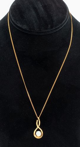 9K Gold & Opal Pendant Necklace