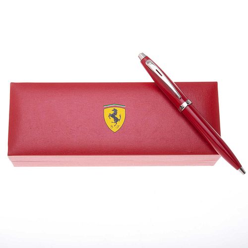Artículos de escritura bolígrafo Sheaffer Ferrari. Cuerpo en acero color rojo escarlata. Clip acero. Estuche original.