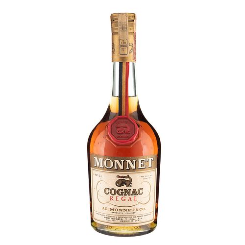 Monnet. Regal. Cognac. Francia. En presentación de 750 ml.