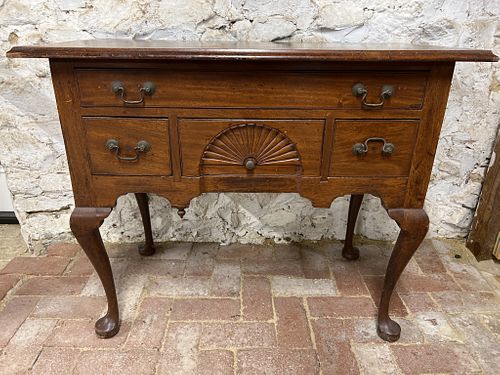 New England Dressing Table