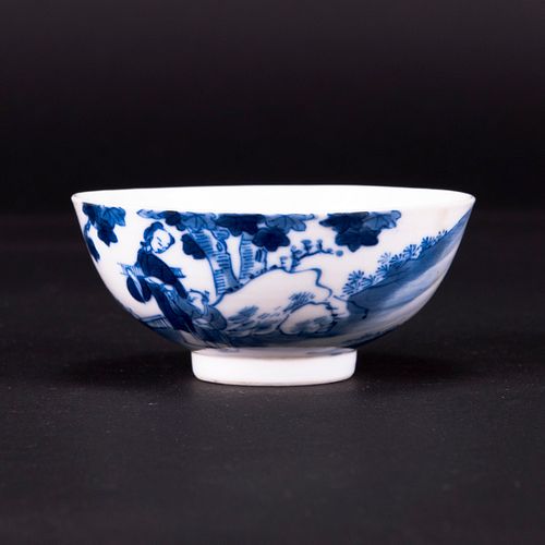 A BLUE AND WHITE 'FIGURAL' BOWL, QING DYNASTY 
