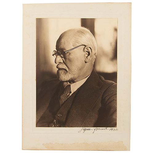 Sigmund Freud Signed Photograph