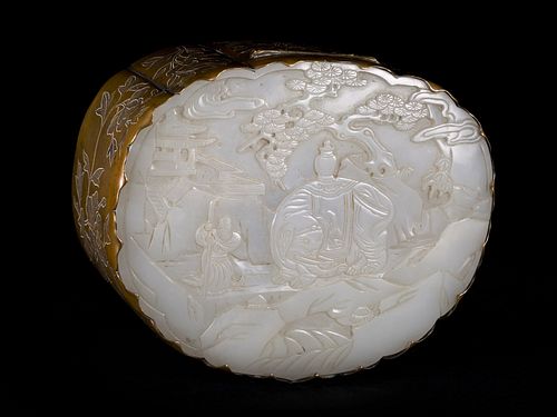 A WHITE JADE CARVED ELEPANTH PLAQUE MOUNTED ON A GILT COPPER A BOX 