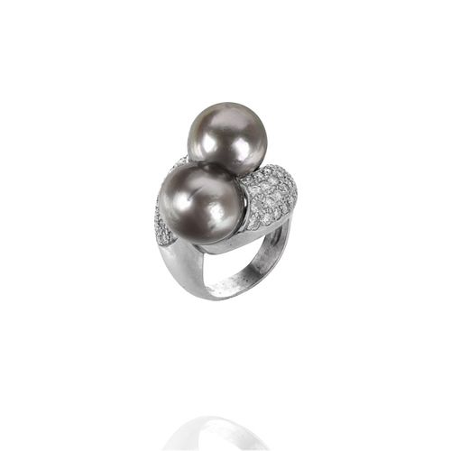 Diamond, Pearl and 18K Ring