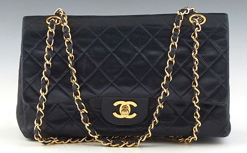 Chanel Classic 26 Double Flap Shoulder Bag, in dark blue quilted calf leather with gold hardware, opening to a maroon calf leather lined interior with