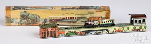 Arnold lithographed tin wind-up reversing train