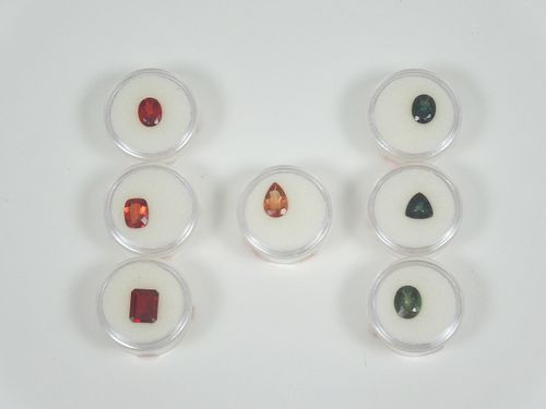(7) Labradorite Gemstones.