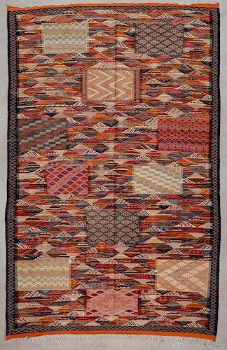 Vintage Moroccan Kilim: 6'9" x 10'8" (206 x 325 cm)