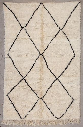 Vintage Beni Ourain Rug: 5'9" x 8'9" (176 x 267 cm)