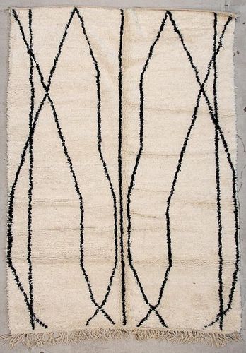 Vintage Beni Ourain Rug: 5'8" x 8'2" (173 x 250 cm)