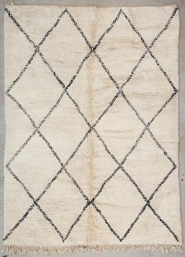 Vintage Beni Ourain Rug: 7'5" x 9'4" (226 x 285 cm)