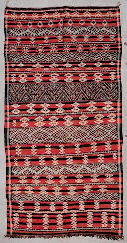 Vintage Moroccan Kilim: 5'6" x 10'10" (167 x 330 cm)