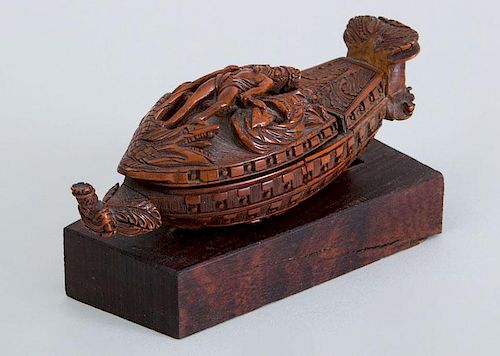 CONTINENTAL CARVED BOXWOOD SHIP-FORM SNUFF BOX