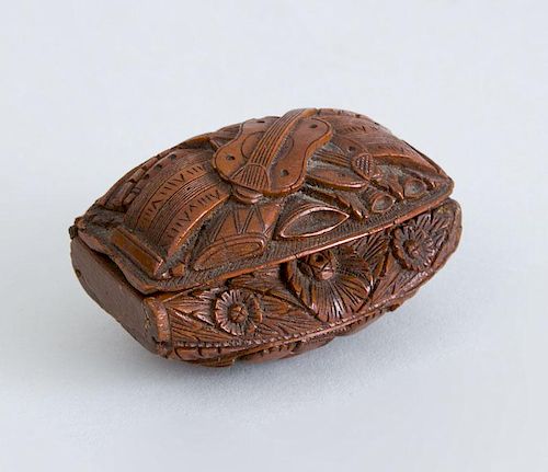 CONTINENTAL CARVED WOOD SNUFF BOX