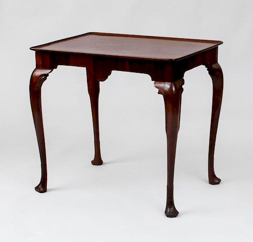 QUEEN ANNE MAHOGANY TRAY-TOP TEA TABLE