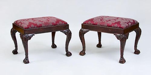 PAIR OF GEORGE III STYLE CARVED MAHOGANY STOOLS, LATE 19TH CENTURY