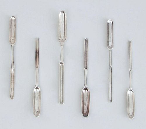 SIX AMERICAN OR ENGLISH SILVER MARROW SCOOPS
