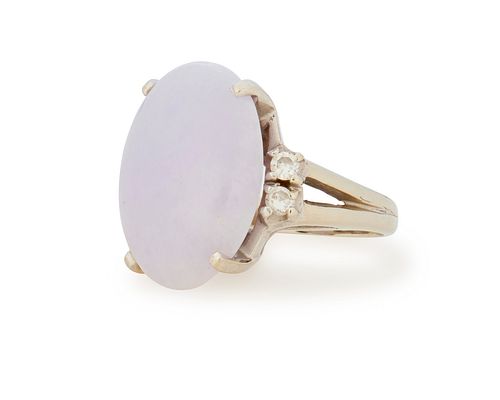 A lavender jade and diamond ring