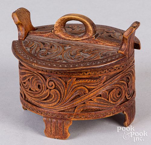 Acanthus carved Scandinavian porridge box, 20th c.