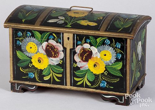 Vibrant Scandinavian painted dresser box, 19th c.