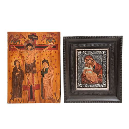 LOTE DE ÍCONOS.SXX. Diferentes técnicas y materiales. consta de Virgen Bizantina y Crucificción