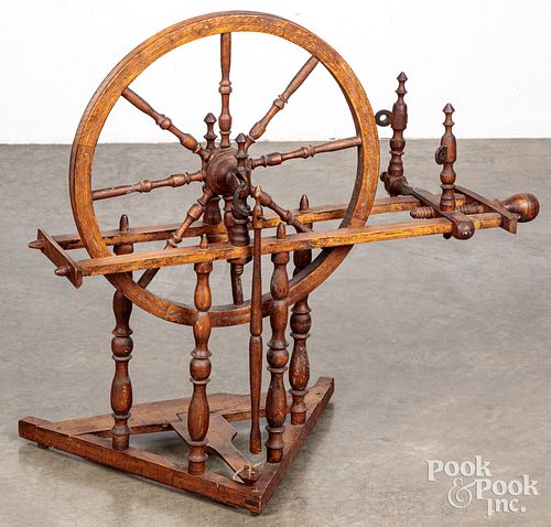 Antique spinning wheel