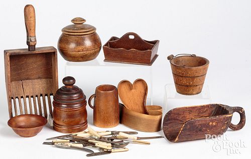 Wooden miniatures and accessories.
