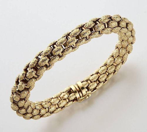 Italian 18K gold bracelet.