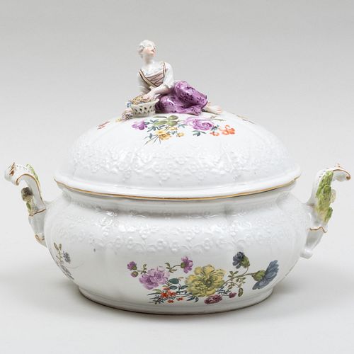 Meissen Porcelain Circular Tureen and Cover