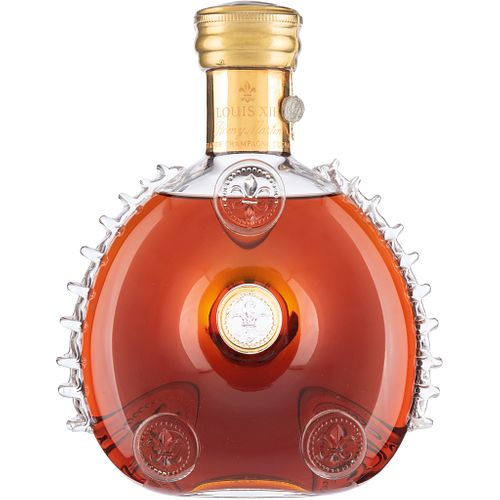 Rémy Martin. Louis XIII. Grande Champagne Cognac. Licorera de cristal de baccarat con tapón. Carafe no. 9789. En estuche de lujo.
