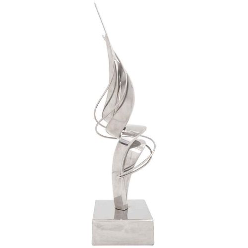 LEONARDO NIERMAN, Flama de la esperanza, Firmada, Escultura en acero inoxidable II / XII, 63 x 15 x 13 cm