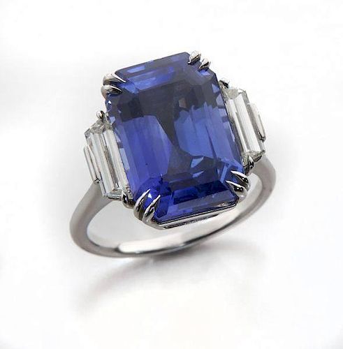 Platinum sapphire (AGL) and diamond ring