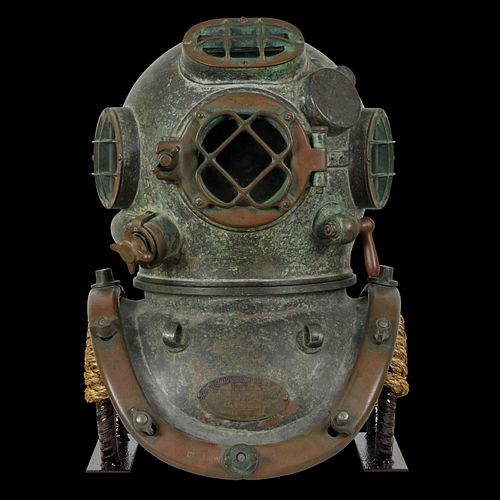 Rare 1943 DESCO Small Volume US Navy Mark V Diving Helmet 
