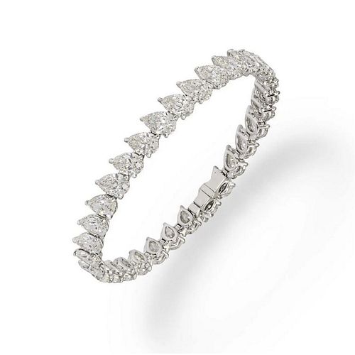 Set of 30 Pear cut Diamonds for Bracelet. Appraised Value: $120,000
