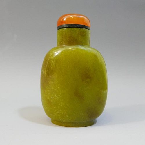 ANTIQUE CHINESE CARVED JADE SNUFF BOTTLE - 19TH CENTURY