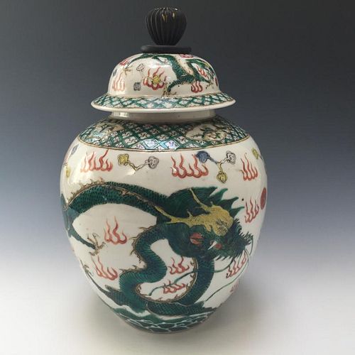 CHINESE ANTIQUE FAMILLE ROSE JAR, 19TH CT