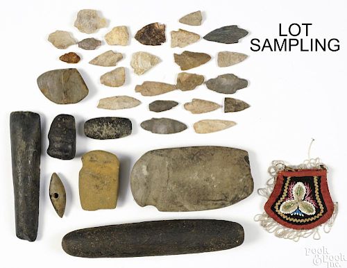 Native American Indian stones and points, to include arrowheads, axe heads, banner stone fragment