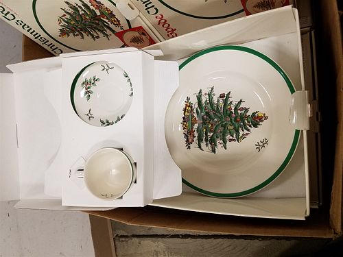 BX 14 BXD SPODE "CHRISTMAS TREE" BUFFET SETS- DINNER PLATE, CUP AND SAUCER