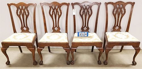 SET 4 19TH ENGLISH OAK CHIPPENDALE STYLE CHAIRS