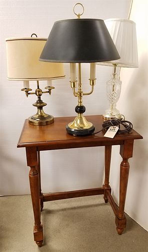 LOT 3 TABLE LAMPS AND SM STAND 27"H X 23 1/2"W X 15"D