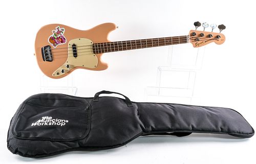 Squire Vista Musicmaster Bass (Shell Pink)
