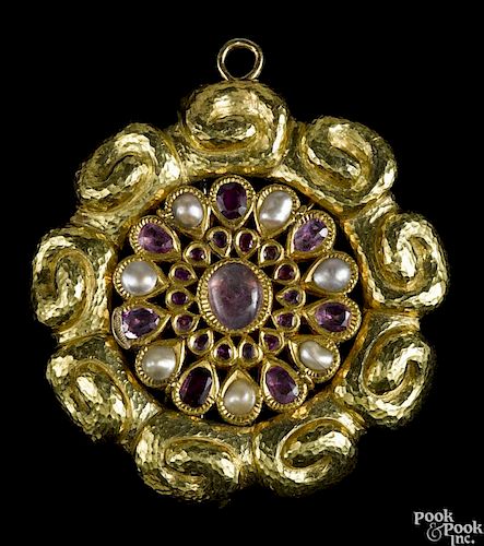 18K yellow gold David Webb pendant, the Webb circular frame fitted to a ruby and pearl insert